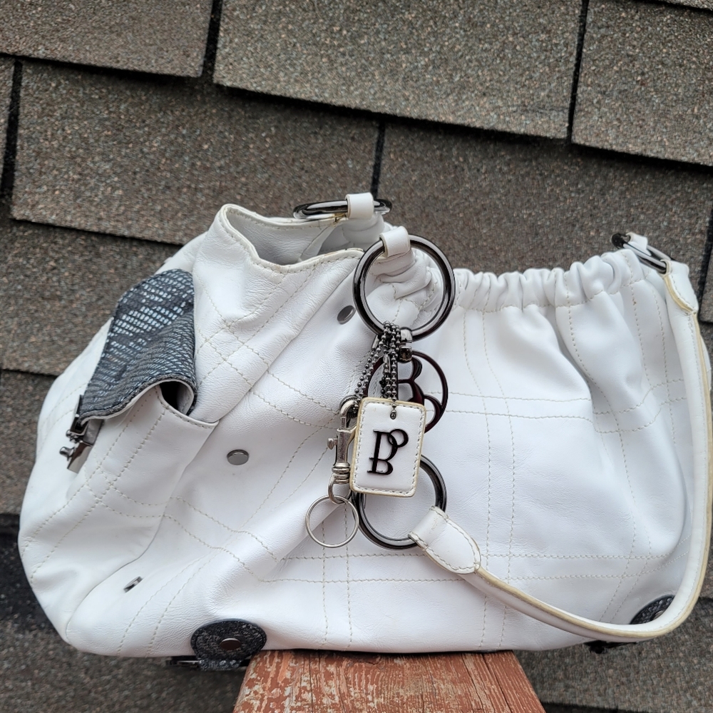 Rare Bolzano White and black slouchy bag with keys